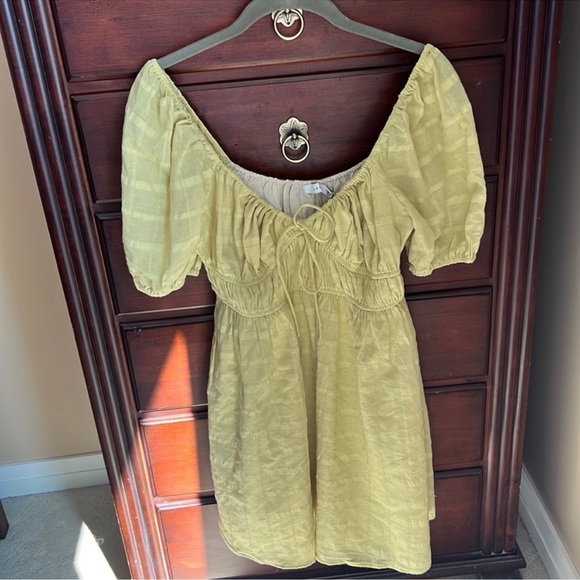 Lush Puff Sleeve Front Tie Mini Dress Medium NWT - Picture 7 of 14